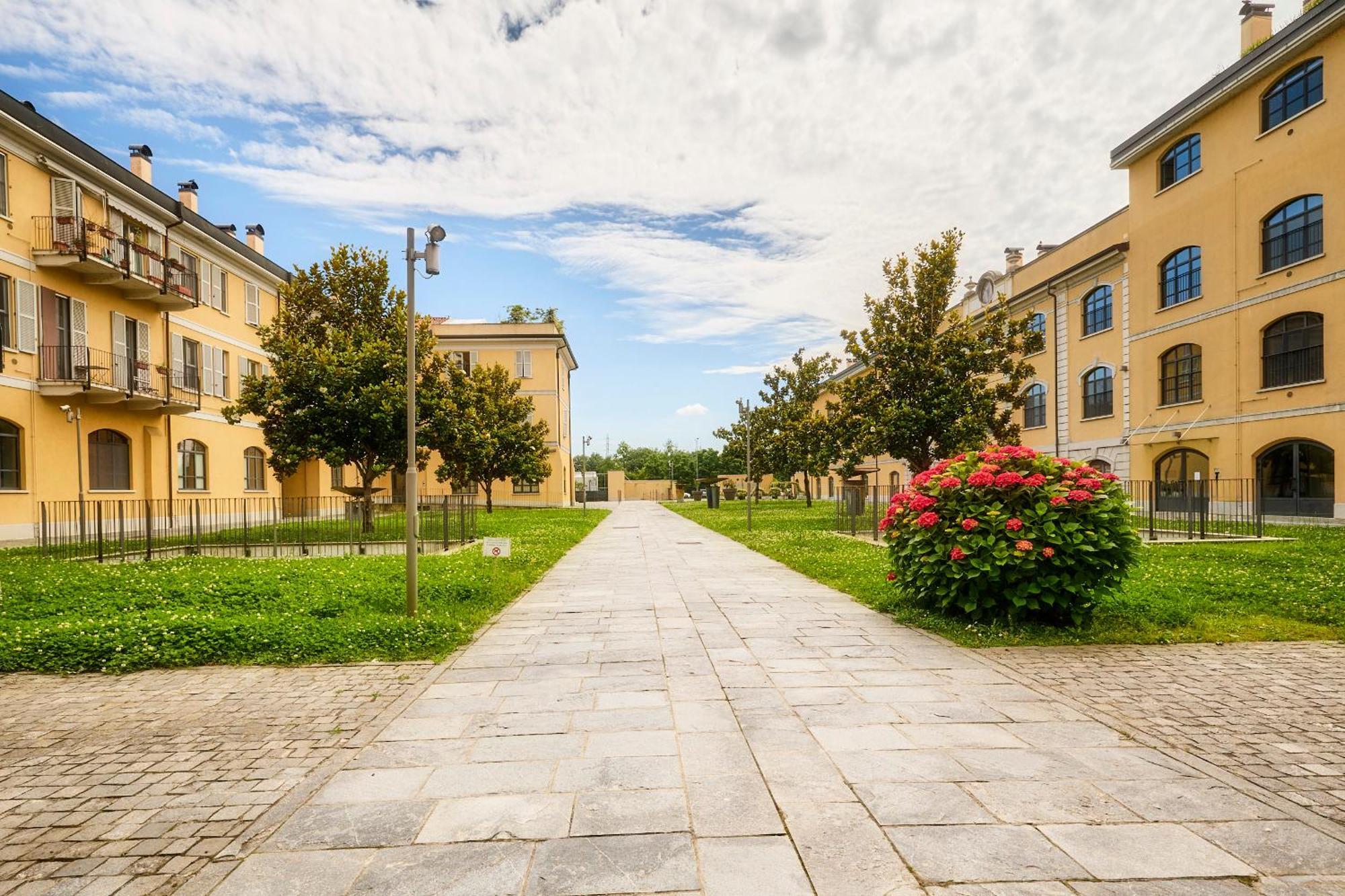 Luxy Appartment Close Navigli - Milan — Photos 1